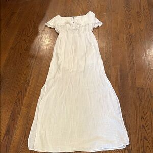 White Michael Stars Tara dress. Gauze. Medium nwt